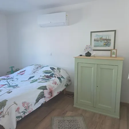 La Maison Blanche, Le Confort Au Calme