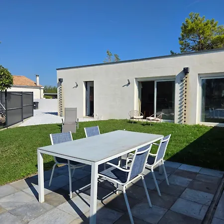 La Maison Blanche, Le Confort Au Calme *