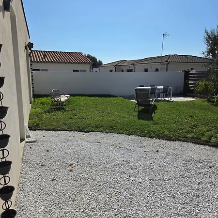 Ferienhaus La Maison Blanche, Le Confort Au Calme Saujon